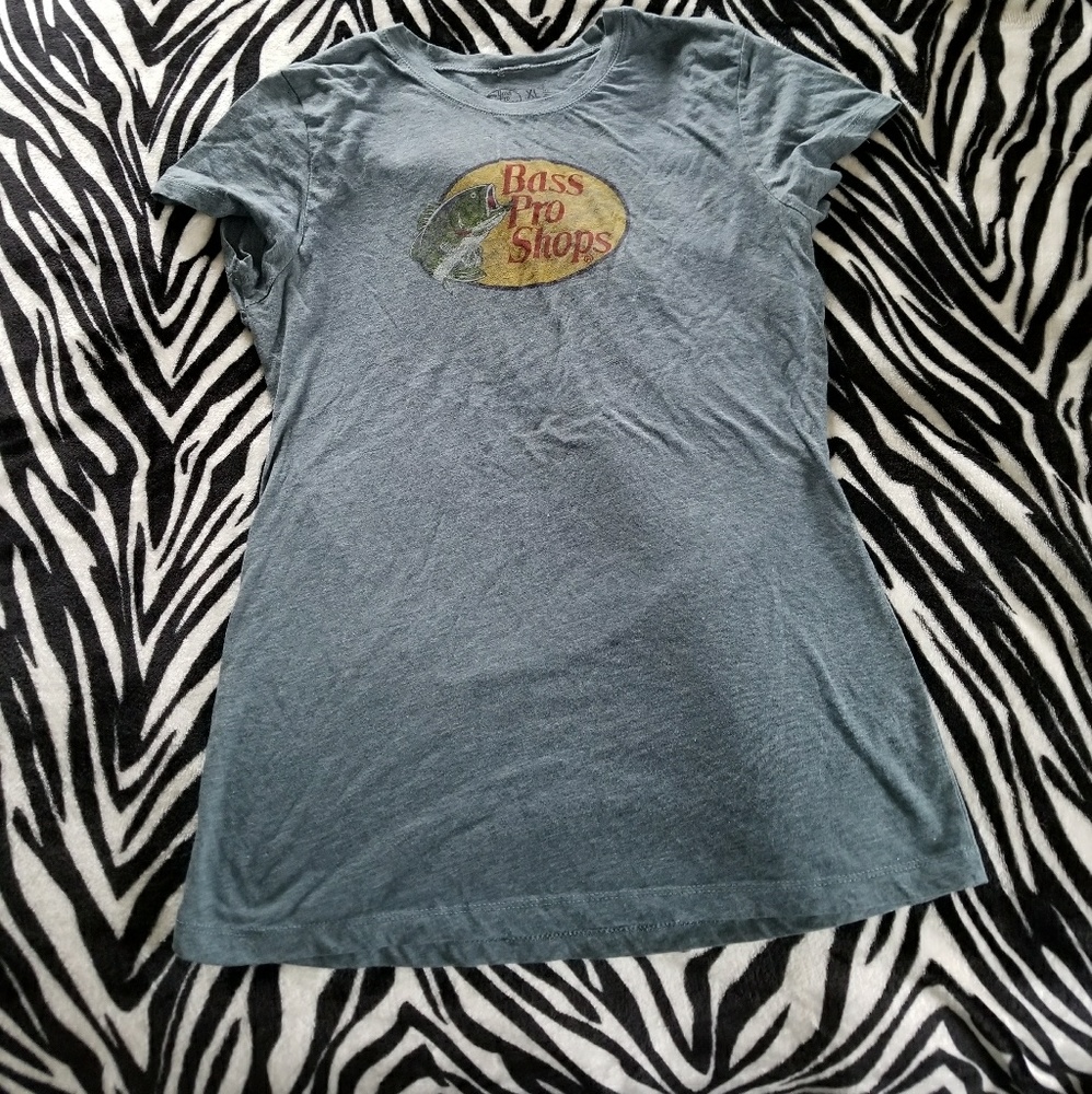XL womens bass pro shops shirt